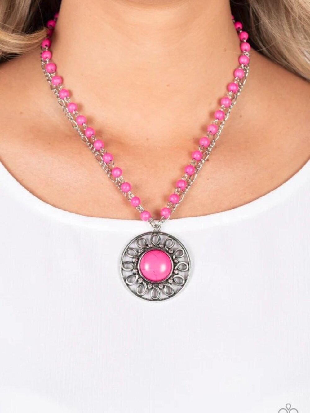 Paparazzi Jewelry Accessories - Sahara Suburb - Pink Necklace - Vintage